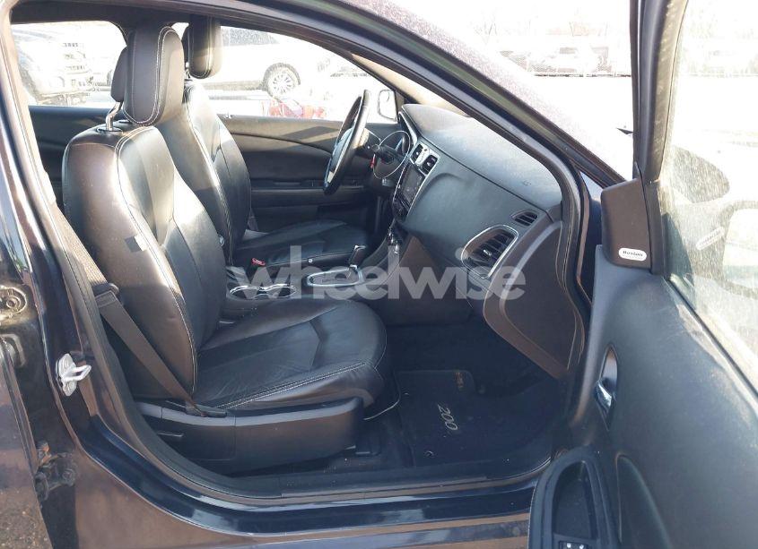 Photo 5 of 2012 Chrysler 200 LIMITED (VIN 1C3CCBCG3CN107810)