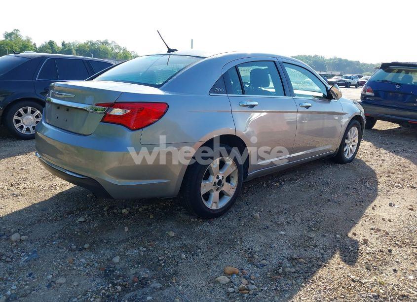 Photo 4 of 2014 Chrysler 200 LIMITED (VIN 1C3CCBCG3EN157576)