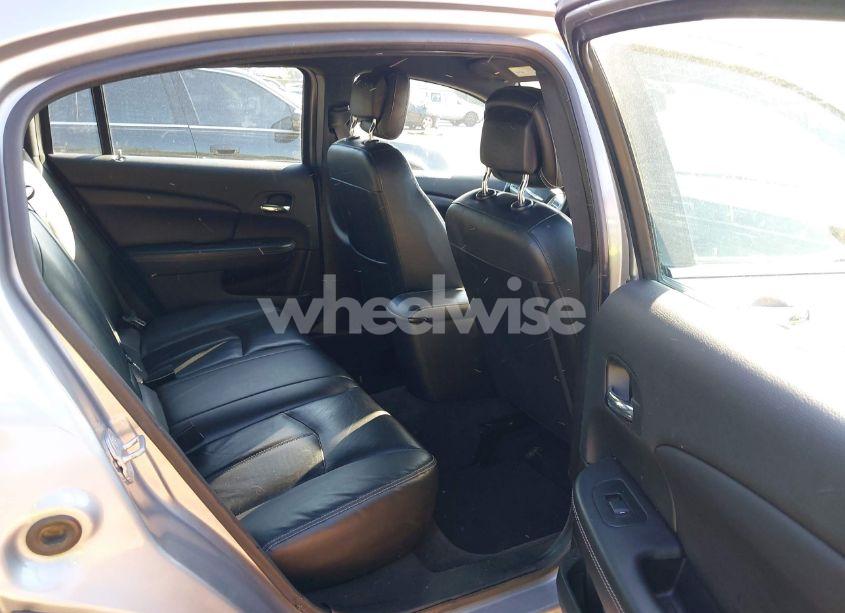 Photo 8 of 2014 Chrysler 200 LIMITED (VIN 1C3CCBCG3EN157576)