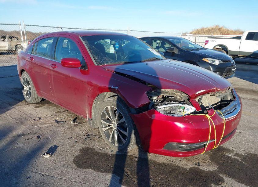 2013 Chrysler 200 LIMITED (VIN 1C3CCBCG4DN522331) main photo