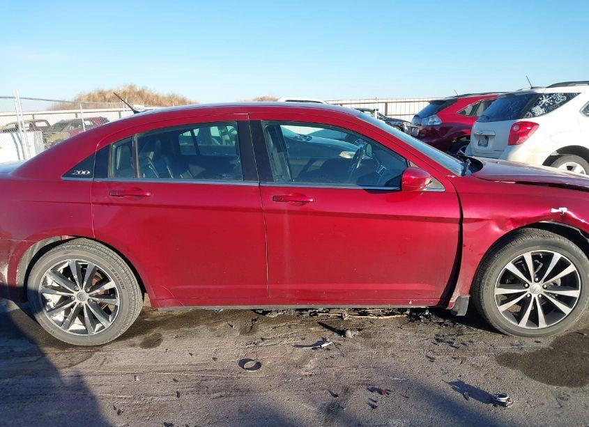 Photo 13 of 2013 Chrysler 200 LIMITED (VIN 1C3CCBCG4DN522331)