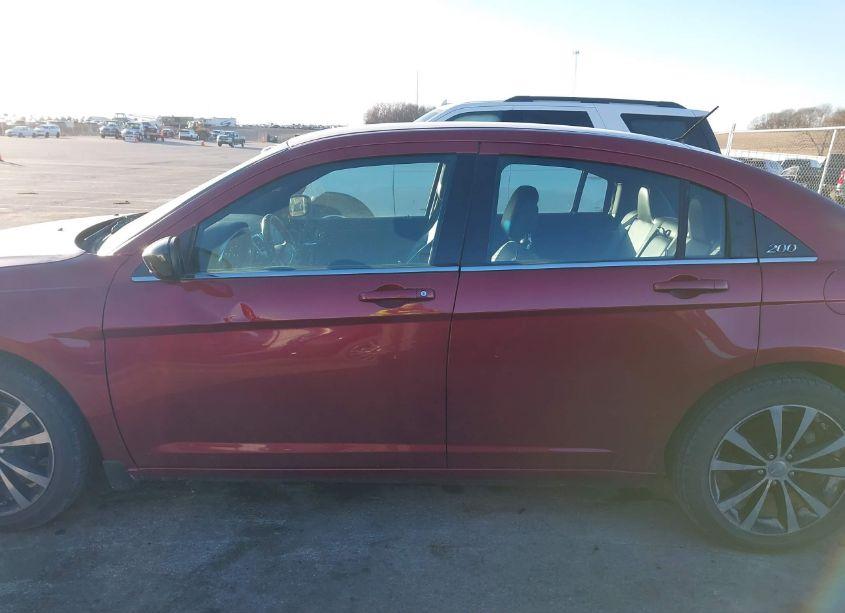 Photo 14 of 2013 Chrysler 200 LIMITED (VIN 1C3CCBCG4DN522331)