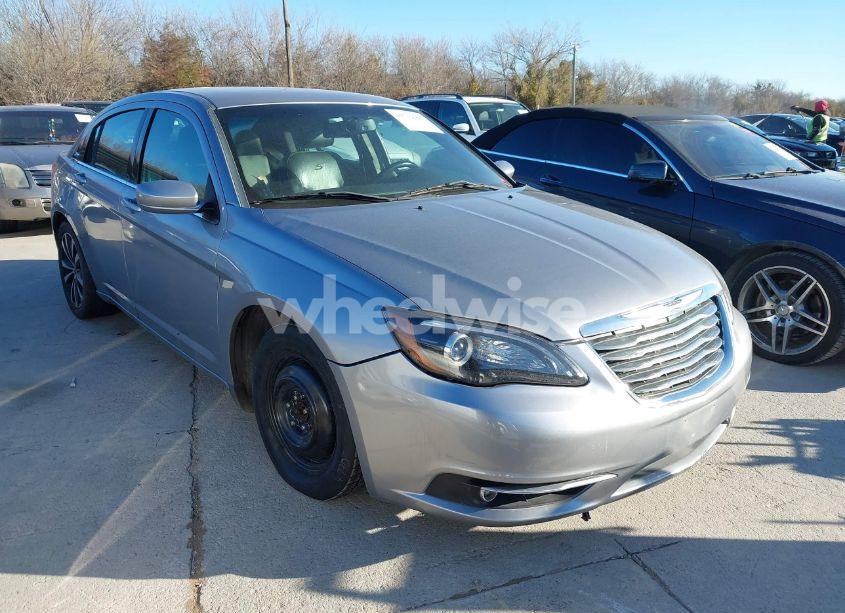 2013 Chrysler 200 LIMITED (VIN 1C3CCBCG4DN522524) main photo