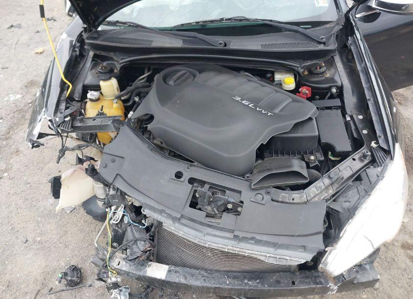 Photo 10 of 2013 Chrysler 200 LIMITED (VIN 1C3CCBCG4DN578348)