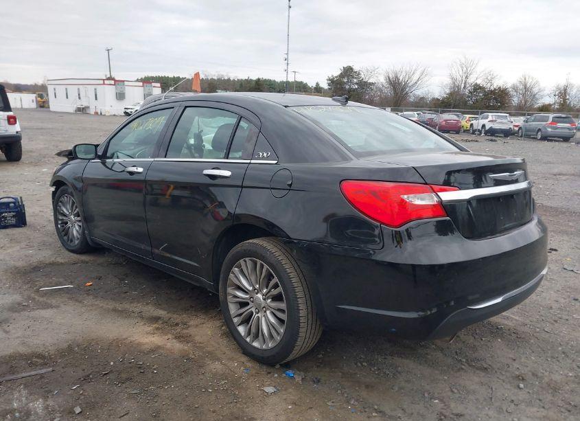 Photo 3 of 2013 Chrysler 200 LIMITED (VIN 1C3CCBCG4DN578348)