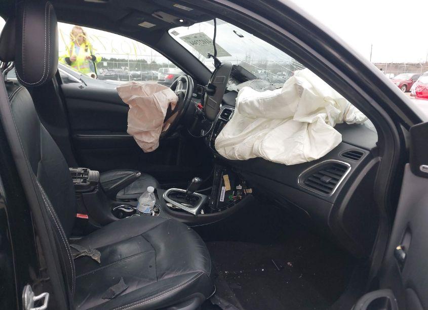 Photo 5 of 2013 Chrysler 200 LIMITED (VIN 1C3CCBCG4DN578348)