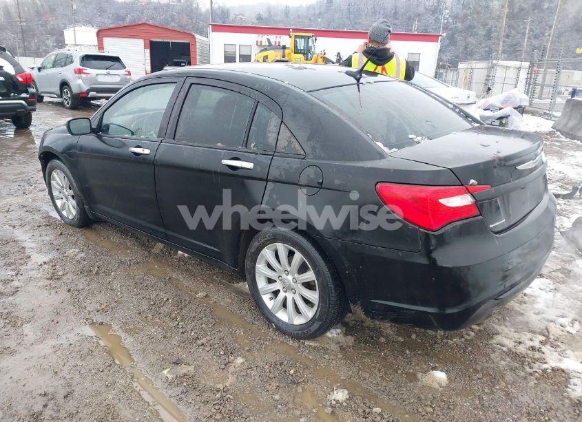 Photo 3 of 2013 Chrysler 200 LIMITED (VIN 1C3CCBCG4DN724439)