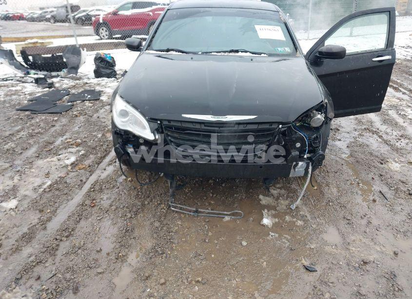 Photo 6 of 2013 Chrysler 200 LIMITED (VIN 1C3CCBCG4DN724439)