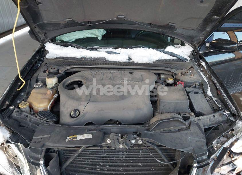Photo 10 of 2014 Chrysler 200 LIMITED (VIN 1C3CCBCG4EN135635)