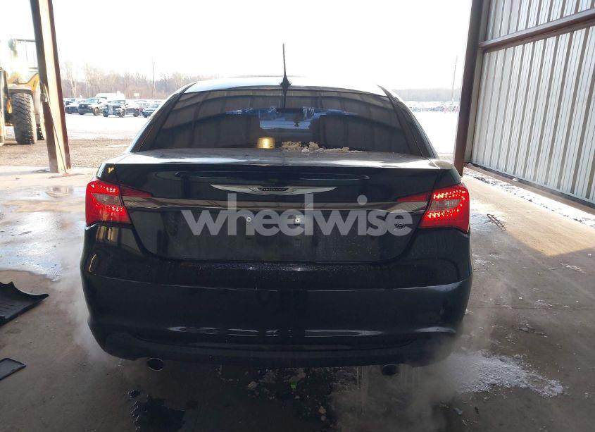 Photo 16 of 2014 Chrysler 200 LIMITED (VIN 1C3CCBCG4EN135635)