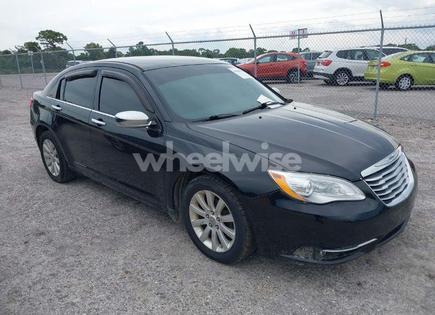 2014 Chrysler 200 LIMITED (VIN 1C3CCBCG4EN157229) main photo