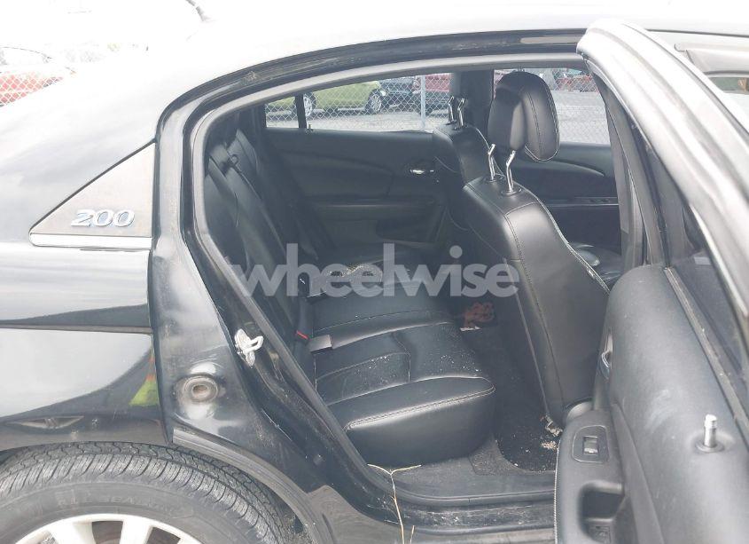 Photo 8 of 2014 Chrysler 200 LIMITED (VIN 1C3CCBCG4EN157229)