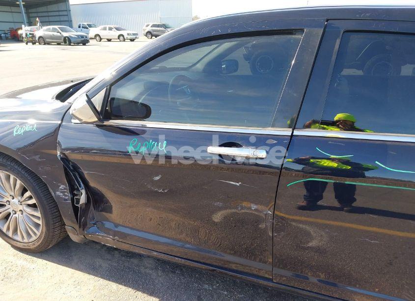 Photo 12 of 2012 Chrysler 200 LIMITED (VIN 1C3CCBCG5CN226880)