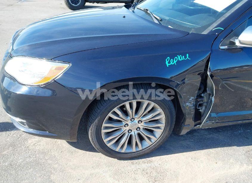 Photo 6 of 2012 Chrysler 200 LIMITED (VIN 1C3CCBCG5CN226880)