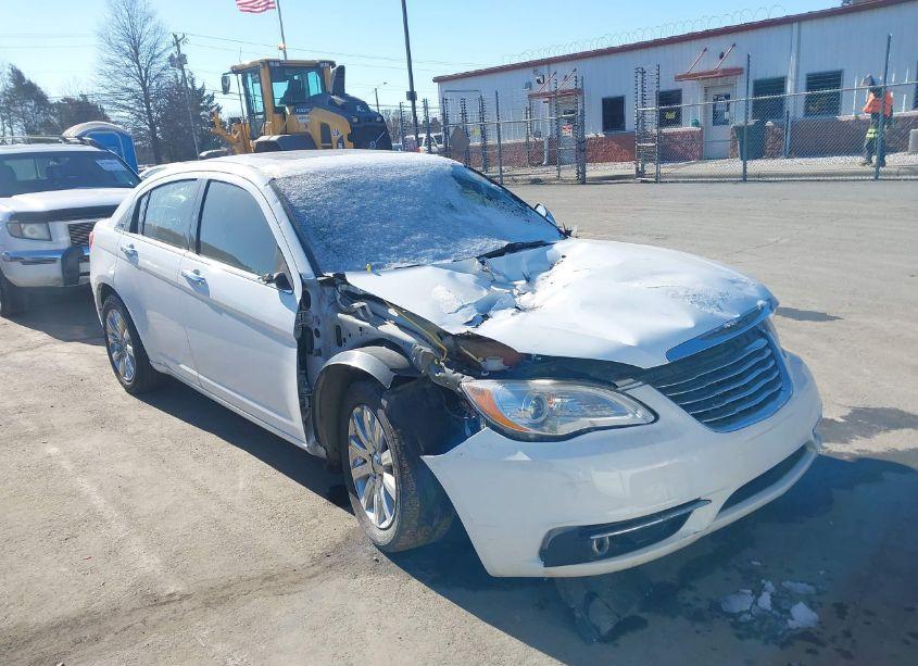 2013 Chrysler 200 LIMITED (VIN 1C3CCBCG5DN508146) main photo