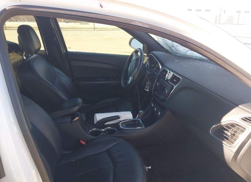 Photo 5 of 2013 Chrysler 200 LIMITED (VIN 1C3CCBCG5DN508146)