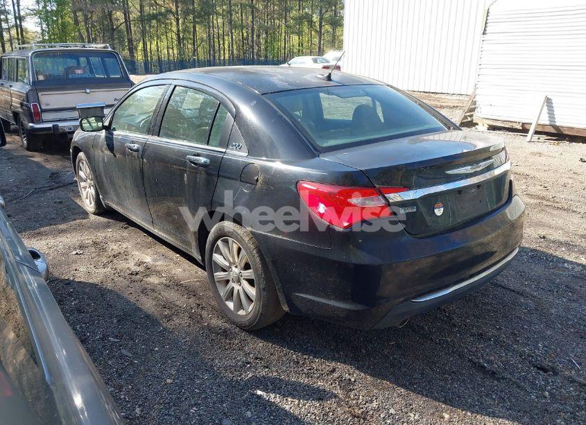 Photo 3 of 2013 Chrysler 200 LIMITED (VIN 1C3CCBCG5DN556276)
