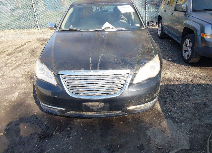 Photo 6 of 2013 Chrysler 200 LIMITED (VIN 1C3CCBCG5DN556276)