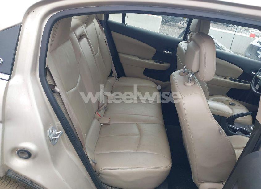 Photo 8 of 2013 Chrysler 200 LIMITED (VIN 1C3CCBCG5DN575426)