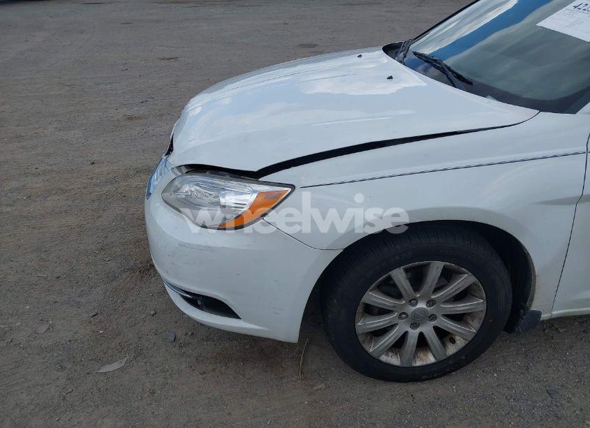 Photo 12 of 2013 Chrysler 200 LIMITED (VIN 1C3CCBCG5DN629999)