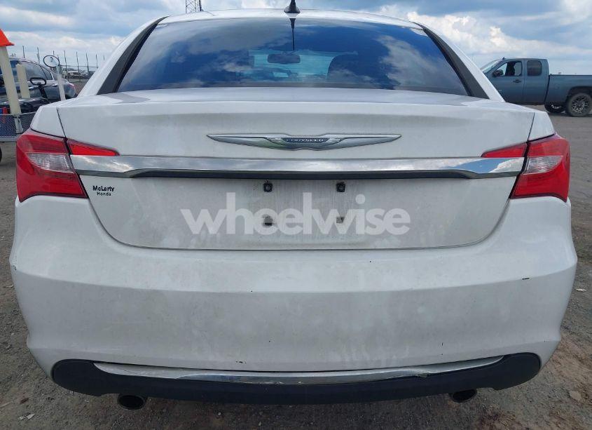 Photo 14 of 2013 Chrysler 200 LIMITED (VIN 1C3CCBCG5DN629999)