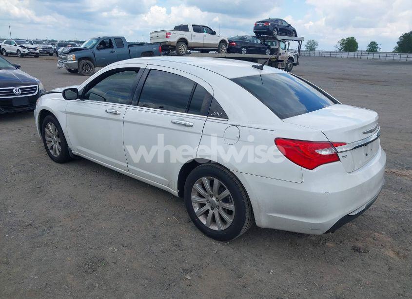 Photo 3 of 2013 Chrysler 200 LIMITED (VIN 1C3CCBCG5DN629999)