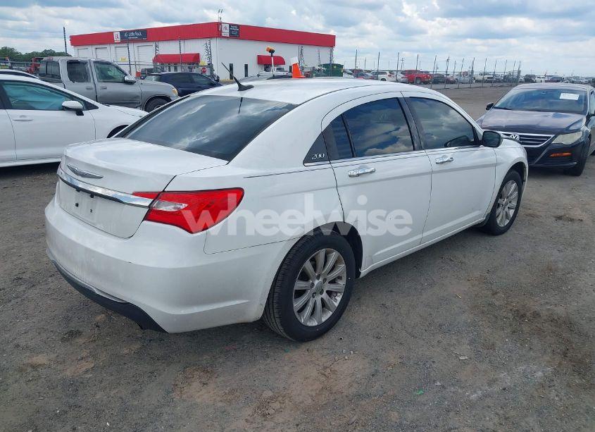 Photo 4 of 2013 Chrysler 200 LIMITED (VIN 1C3CCBCG5DN629999)