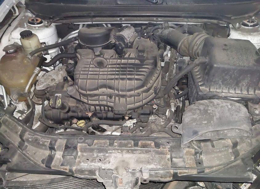 Photo 10 of 2013 Chrysler 200 LIMITED (VIN 1C3CCBCG5DN632773)