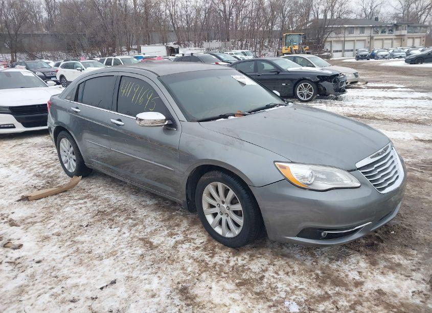 2013 Chrysler 200 LIMITED (VIN 1C3CCBCG5DN659178) main photo