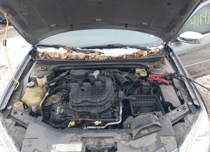 Photo 10 of 2013 Chrysler 200 LIMITED (VIN 1C3CCBCG5DN659178)