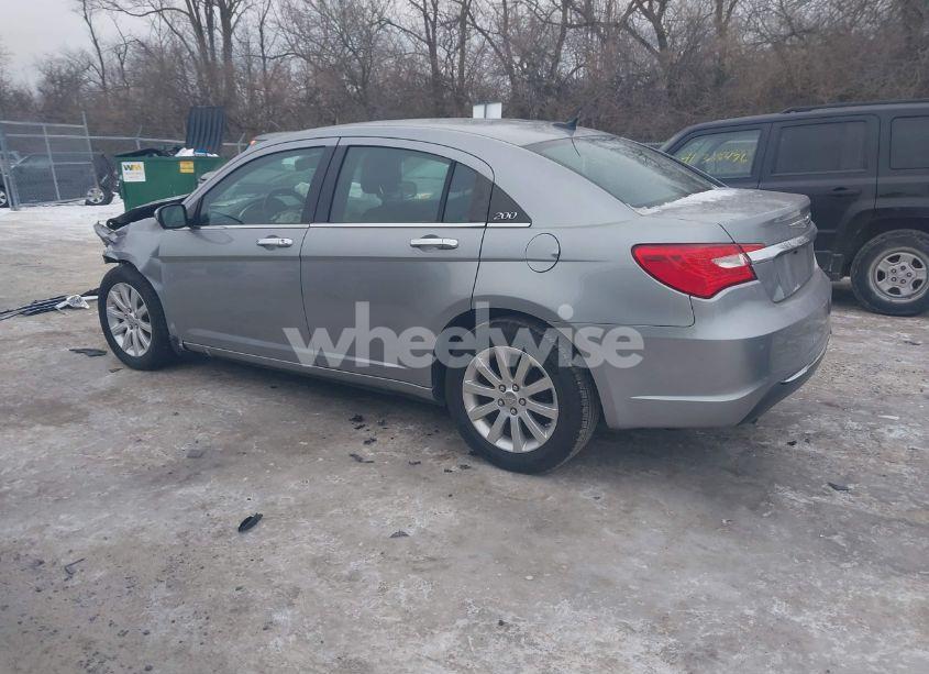 Photo 15 of 2014 Chrysler 200 LIMITED (VIN 1C3CCBCG5EN135028)