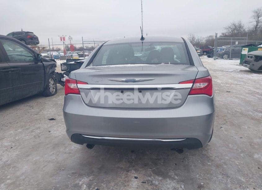 Photo 17 of 2014 Chrysler 200 LIMITED (VIN 1C3CCBCG5EN135028)