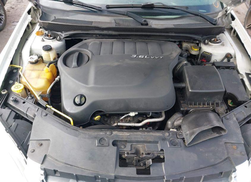 Photo 10 of 2014 Chrysler 200 LIMITED (VIN 1C3CCBCG5EN159393)