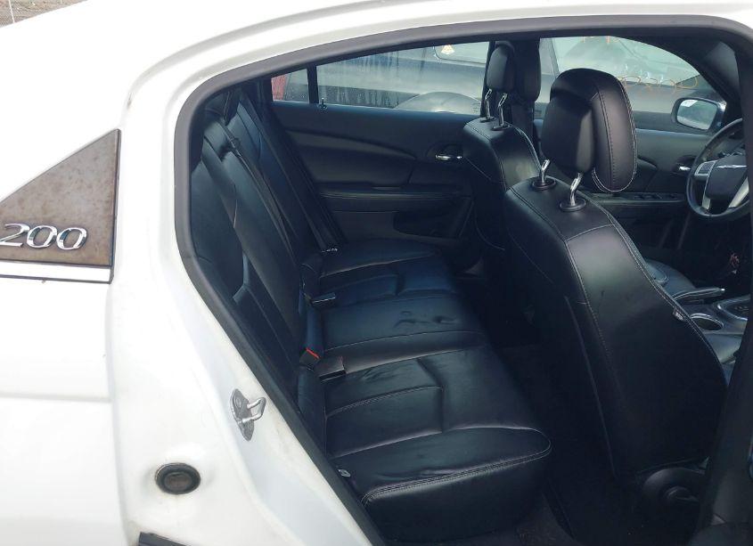 Photo 8 of 2014 Chrysler 200 LIMITED (VIN 1C3CCBCG5EN159393)