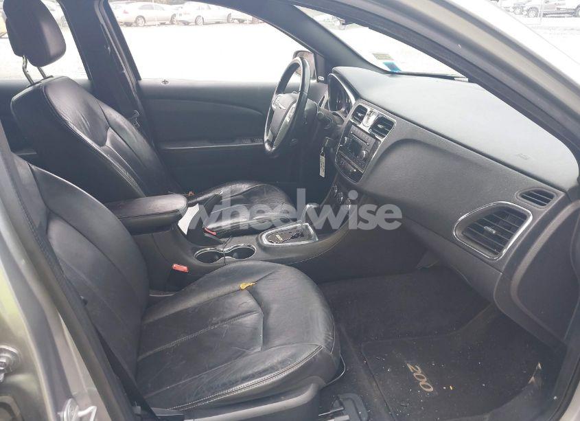 Photo 5 of 2013 Chrysler 200 LIMITED (VIN 1C3CCBCG6DN571501)