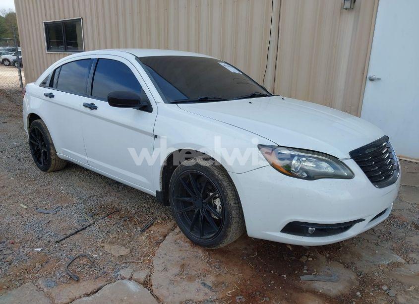 2013 Chrysler 200 LIMITED (VIN 1C3CCBCG6DN603301) main photo