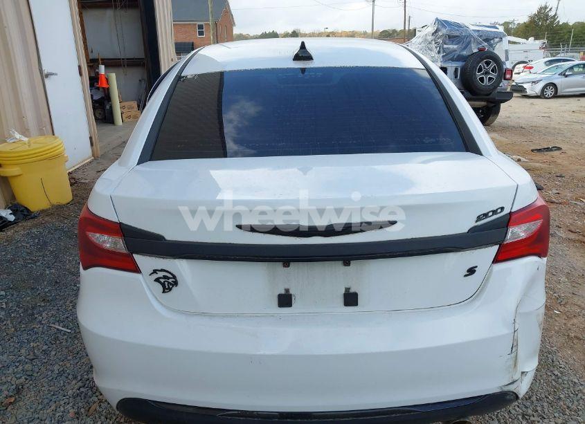 Photo 15 of 2013 Chrysler 200 LIMITED (VIN 1C3CCBCG6DN603301)