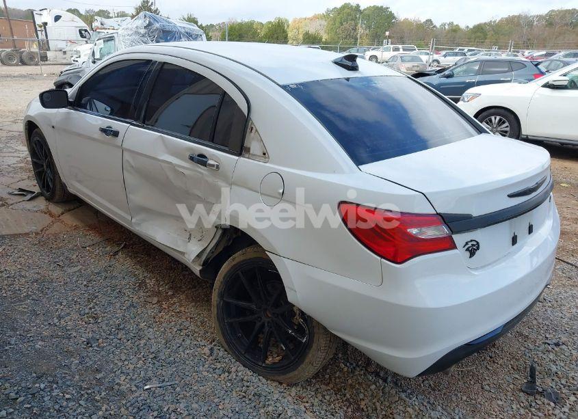 Photo 3 of 2013 Chrysler 200 LIMITED (VIN 1C3CCBCG6DN603301)