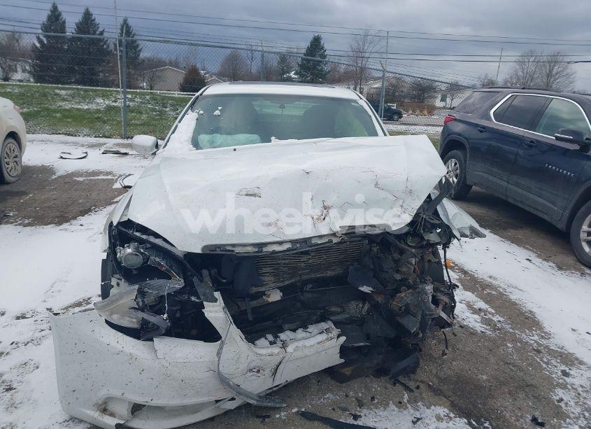 Photo 11 of 2013 Chrysler 200 LIMITED (VIN 1C3CCBCG6DN718139)