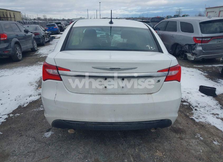 Photo 15 of 2013 Chrysler 200 LIMITED (VIN 1C3CCBCG6DN718139)