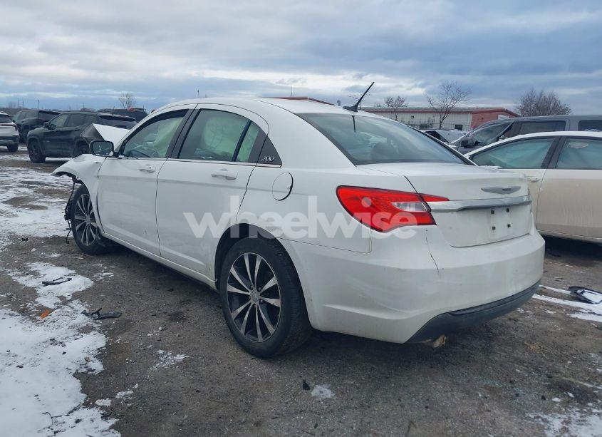 Photo 3 of 2013 Chrysler 200 LIMITED (VIN 1C3CCBCG6DN718139)