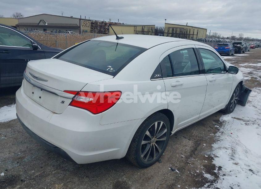 Photo 4 of 2013 Chrysler 200 LIMITED (VIN 1C3CCBCG6DN718139)