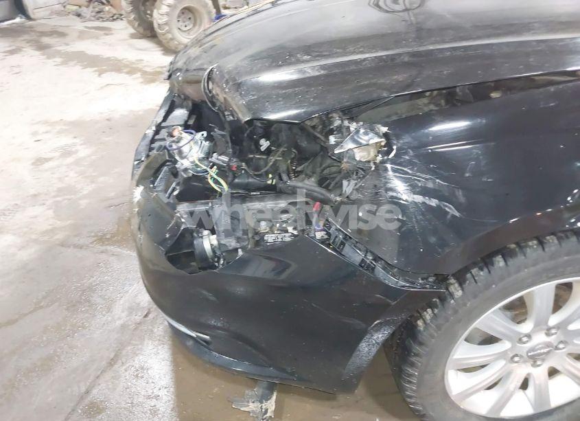 Photo 12 of 2013 Chrysler 200 LIMITED (VIN 1C3CCBCG6DN744451)