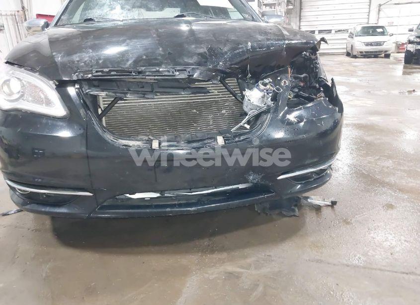 Photo 13 of 2013 Chrysler 200 LIMITED (VIN 1C3CCBCG6DN744451)