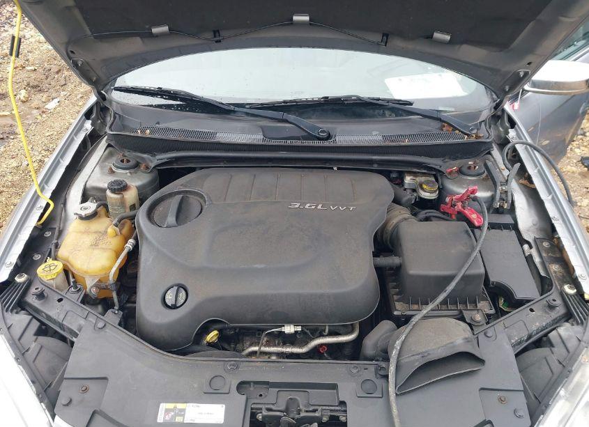 Photo 10 of 2014 Chrysler 200 LIMITED (VIN 1C3CCBCG6EN152761)