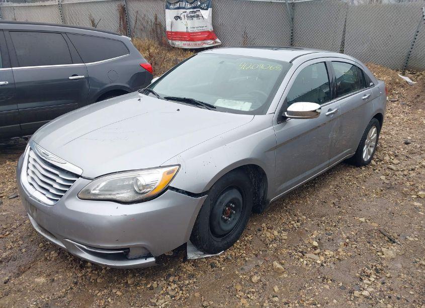 Photo 13 of 2014 Chrysler 200 LIMITED (VIN 1C3CCBCG6EN152761)