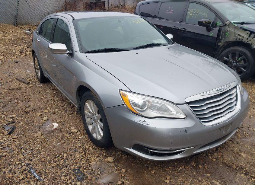 Photo 14 of 2014 Chrysler 200 LIMITED (VIN 1C3CCBCG6EN152761)