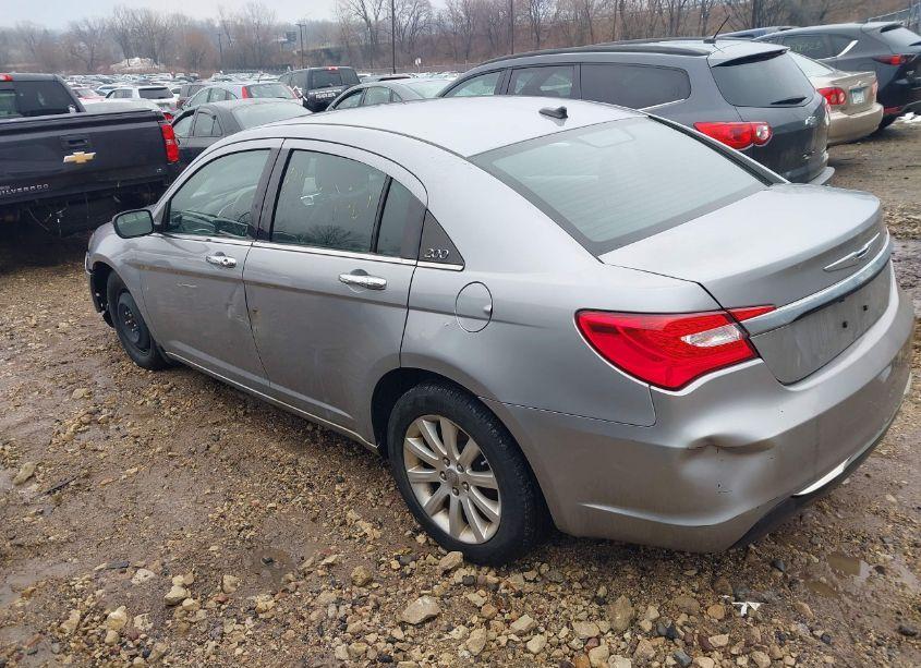 Photo 3 of 2014 Chrysler 200 LIMITED (VIN 1C3CCBCG6EN152761)