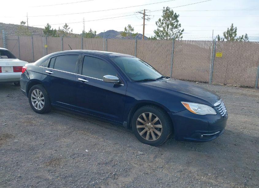 2014 Chrysler 200 LIMITED (VIN 1C3CCBCG6EN171813) main photo