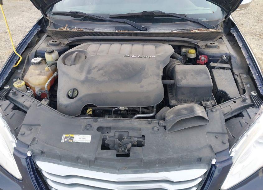 Photo 10 of 2014 Chrysler 200 LIMITED (VIN 1C3CCBCG6EN171813)